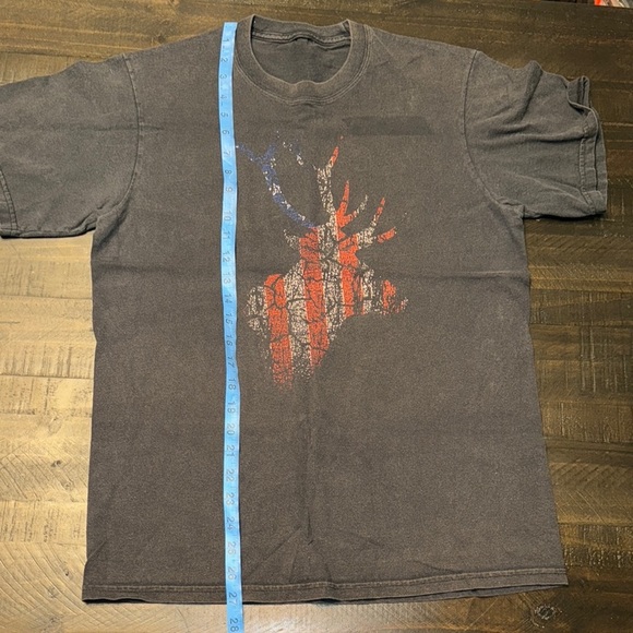 Graphic Black T-Shirt with Patriotic Deer Design Short Sleeve Mens - Picture 2 of 3
